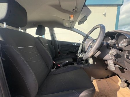 2016 Ford Fiesta - photo 7