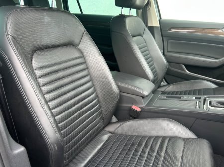 2018 Volkswagen Passat - photo 16