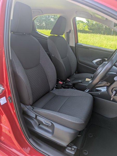 2022 Toyota Yaris - photo 13
