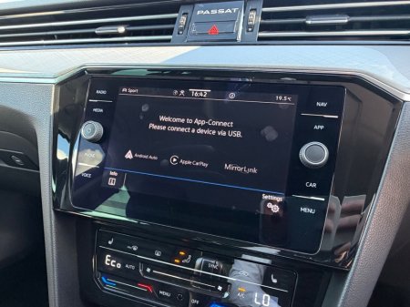 2022 Volkswagen Passat - photo 29