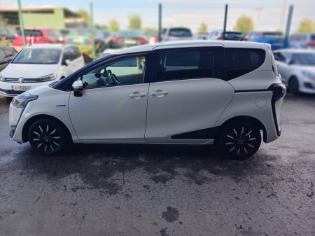 2017 Toyota Sienta - photo 4