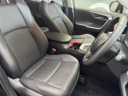 2025 Toyota RAV4 - photo 12