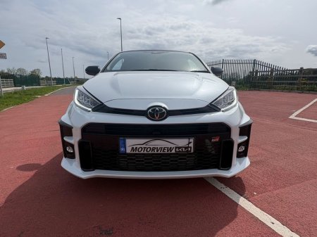 2022 Toyota Yaris - photo 2