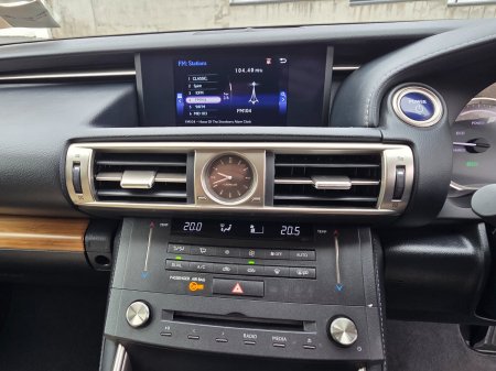 2017 Lexus IS - photo 15