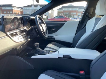 2024 Lexus ES - photo 9