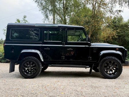 2011 Land Rover Defender - photo 2
