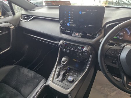 2025 Toyota RAV4 - photo 11