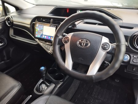 2015 Toyota Aqua - photo 15