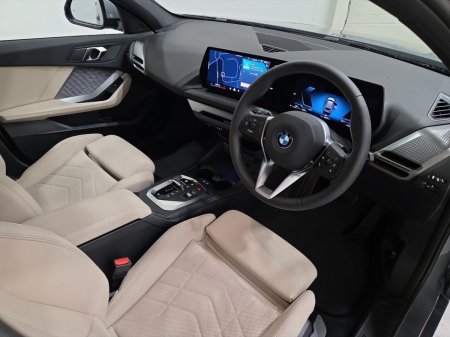 2026 BMW 1-Series - photo 6