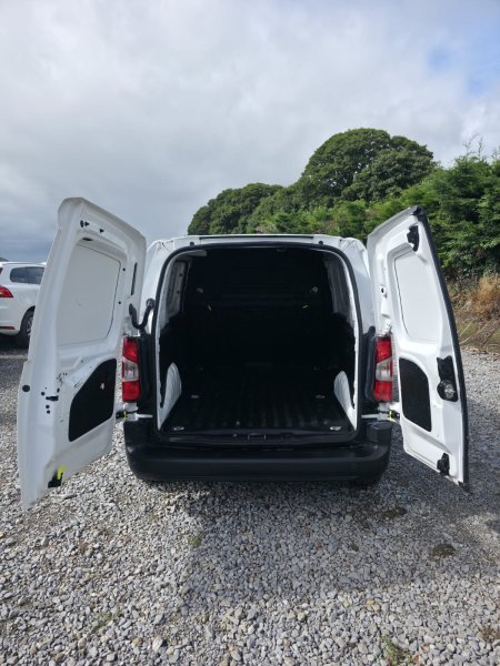 2021 Citroen Berlingo - photo 18