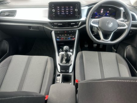 2025 Volkswagen T-Roc - photo 8