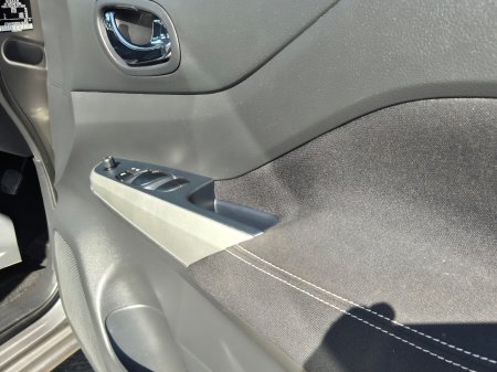 2021 Nissan Navara - photo 5