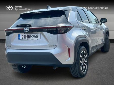 2024 Toyota Yaris Cross - photo 2