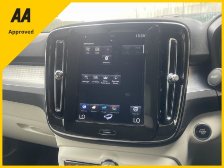 2022 Volvo XC40 - photo 2