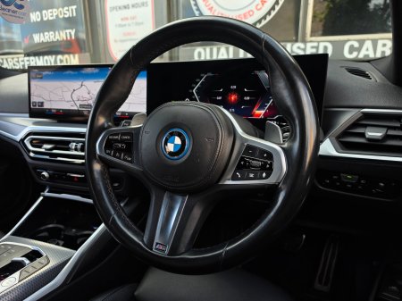 2023 BMW 3-Series - photo 18