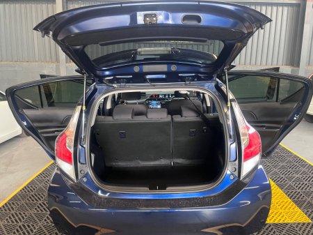 2017 Toyota Aqua - photo 13