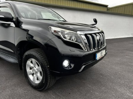 2017 Toyota Land Cruiser - photo 7
