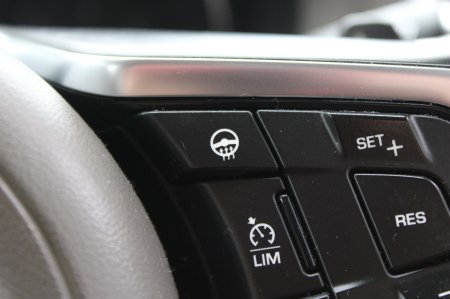 2017 Jaguar XF - photo 12