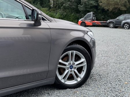 2015 Ford Mondeo - photo 14