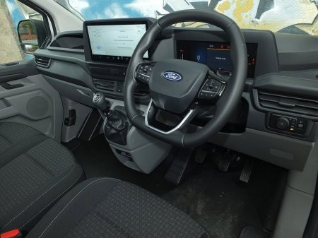 2024 Ford Transit Custom - photo 17