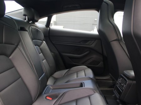 2023 Porsche Taycan - photo 18