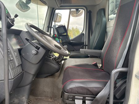 2021 Volvo FL250 - photo 16