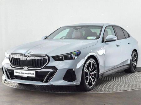 2025 BMW 5-Series - photo 24