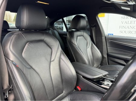 2023 BMW 5-Series - photo 14