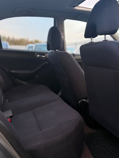 2005 Honda Civic - photo 28