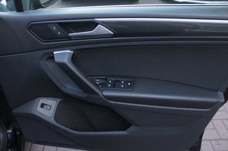 2020 Volkswagen Tiguan - photo 10