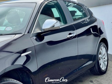 2014 Alfa Romeo Giulietta - photo 38