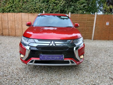 2020 Mitsubishi Outlander - photo 2