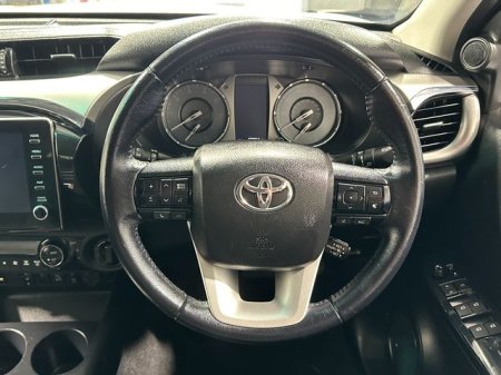 2023 Toyota Hilux - photo 12