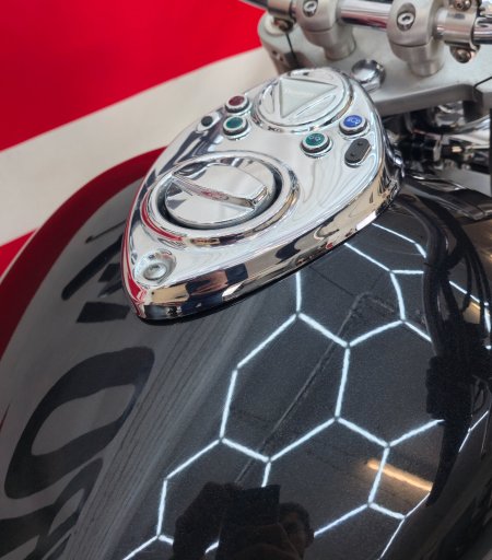 2014 Triumph Bonneville - photo 10