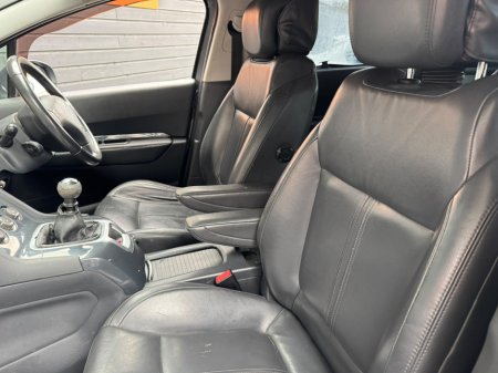 2010 Peugeot 5008 - photo 7