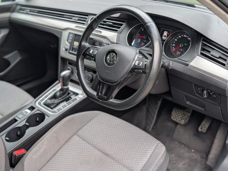 2017 Volkswagen Passat - photo 20