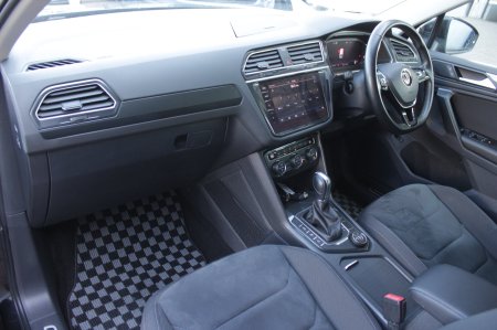 2020 Volkswagen Tiguan - photo 22