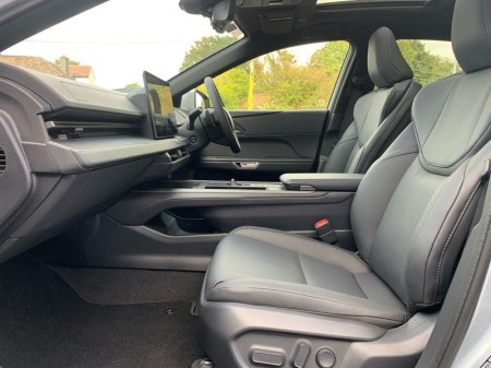 2026 Lexus ES - photo 2