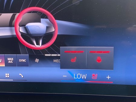 2025 BMW 5-Series - photo 20