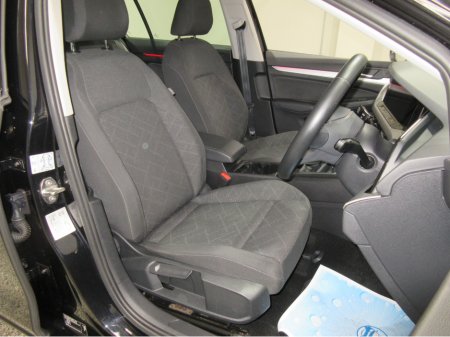 2023 Volkswagen Golf - photo 11