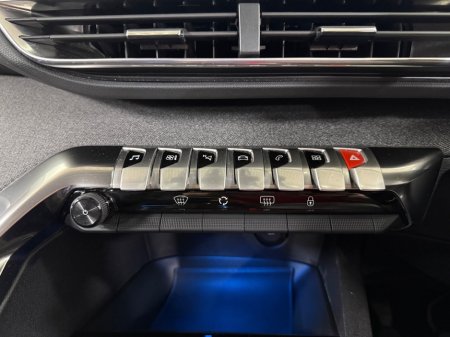 2018 Peugeot 5008 - photo 14
