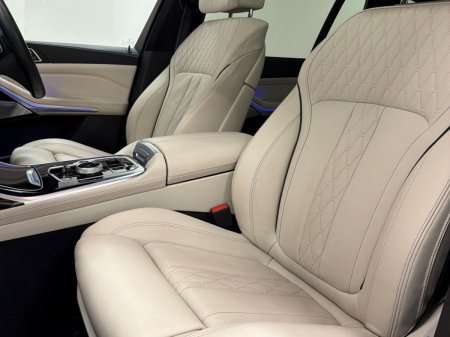 2023 BMW X7 - photo 7