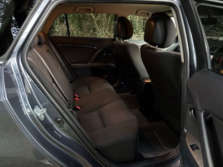 2010 Toyota Avensis - photo 8
