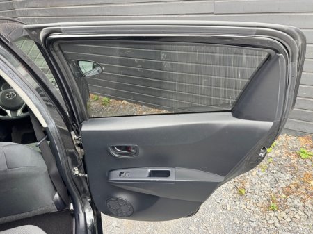 2013 Toyota Yaris - photo 17