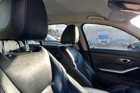 2021 BMW 3-Series - photo 17