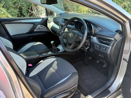 2015 Toyota Avensis - photo 5