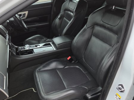 2015 Jaguar XF - photo 12