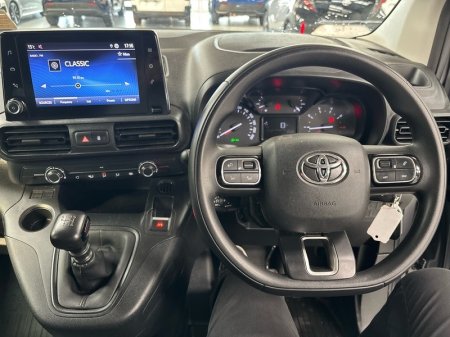 2024 Toyota Proace City - photo 8