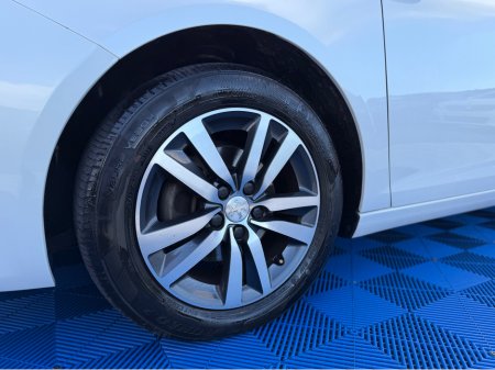 2019 Peugeot 308 - photo 11