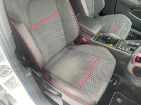 2024 Volkswagen Golf - photo 7